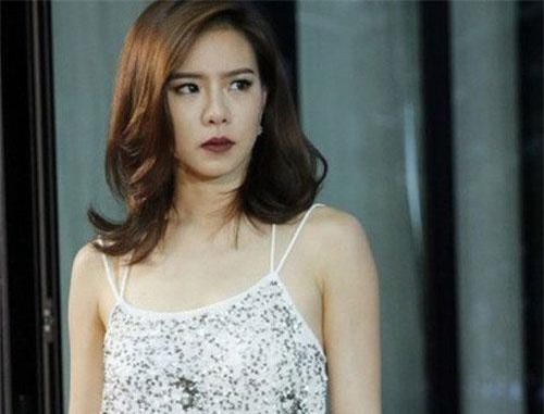 Xin nghỉ dài ngày để chăm chồng phẫu thuật ai ngờ sau vài phút định mệnh, vợ lại chuyển hướng sang đi du lịch với lý do bất ngờ