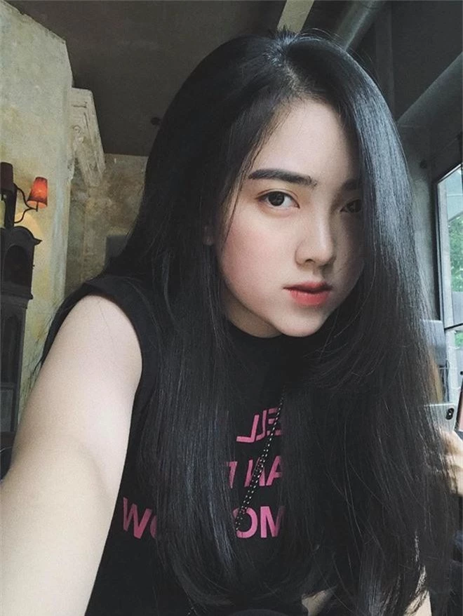 Bóp chút ở eo - kéo chút ở chân: Gái xinh chỉnh ảnh sương sương, tới lúc lộ ảnh được tag lại khiến dân tình choáng váng - Ảnh 11. Bóp chút ở eo - kéo chút ở chân: Gái xinh chỉnh ảnh sương sương, tới lúc lộ ảnh được tag lại khiến dân tình choáng váng - Ảnh 11.