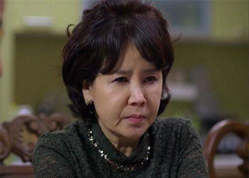 Bước vào phòng con dâu, tôi quay cuồng khi thấy cảnh tượng trước mắt