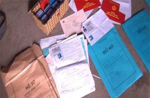 Quảng Ngãi: Nhân viên y tế bỏ việc lập đường dây làm giấy tờ giả