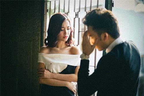 Bị bắt quả tang vào nhà nghỉ với sếp, vợ còn hành động sốc