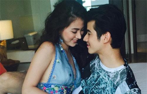 Trở về sau chuyến công tác, chồng tặng tôi một đêm mặn nồng nhưng không ngờ "tang chứng vật chứng" sau lớp quần lót của anh lại khiến hai vợ chồng sợ hãi khôn nguôi