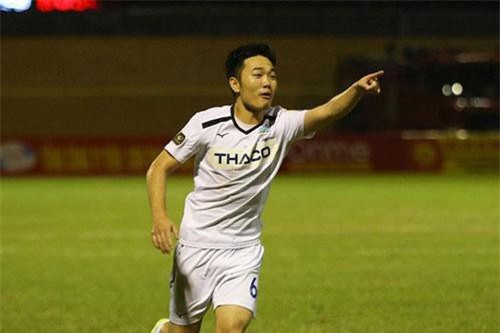 CLIP: 2 siêu phẩm đá phạt của Xuân Trường vào lưới Thanh Hóa