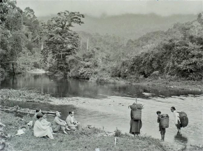 Anh doc ve vung dat Bac Ha nguyen so 100 nam truoc-Hinh-5