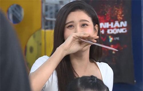 Tim - Trương Quỳnh Anh chạm mặt sau ồn ào bỏ nhau nhưng phản ứng của đồng nghiệp mới đáng chú ý