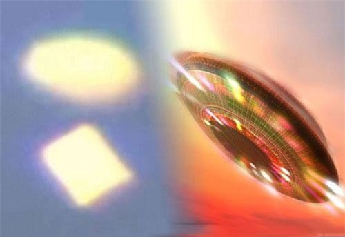 Rộ tin UFO hình kim cương tuyệt đẹp xuất hiện trên bầu trời nước Mỹ