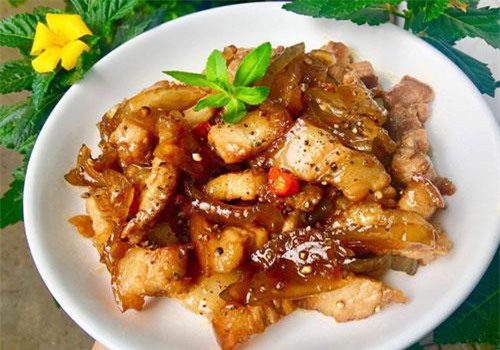 Cách làm thịt ba chỉ xào dưa mắm ngon ngỡ ngàng