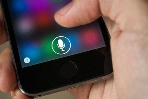 Trợ lý ảo Siri của Apple nghe lén người dùng khi họ đang... “mây mưa”