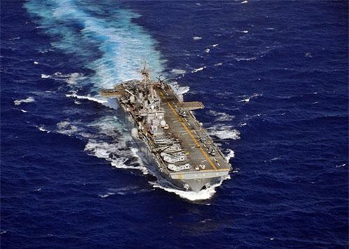 Tàu chiến Mỹ bị Iran “dọa” chở những gì?