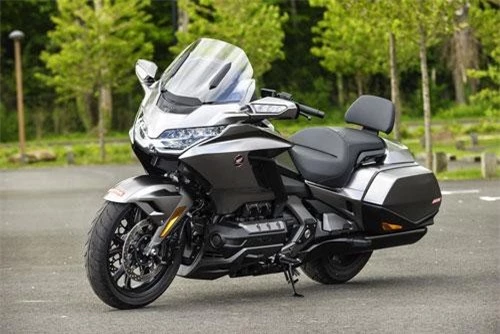 5. Honda GL1800 Gold Wing 2019 (giá khởi điểm: 25.699 euro).