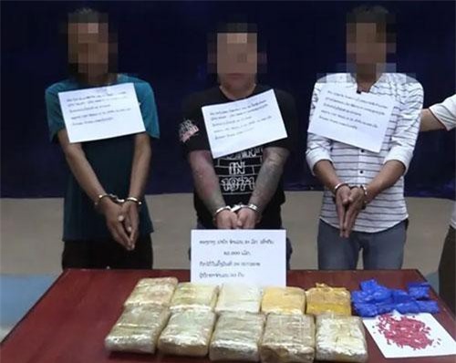 Hà Tĩnh: Chặn đứng nhóm đối tượng đang vận chuyển 62.000 viên ma túy về Việt Nam