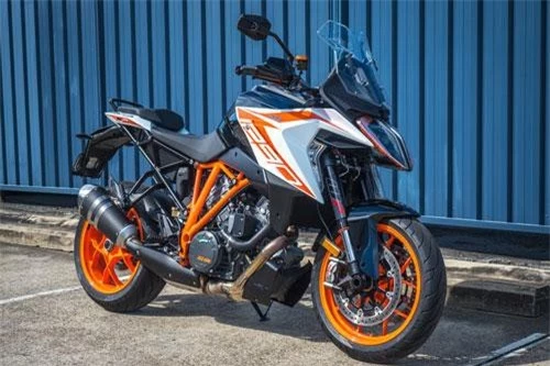 8. KTM 1290 Super Duke GT 2019 (giá khởi điểm: 19.199 euro).