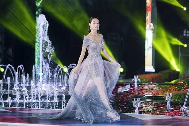 Mai Phương Thúy “than thở” bị rộp da chân khi trở lại sàn catwalk sau nhiều năm - 6