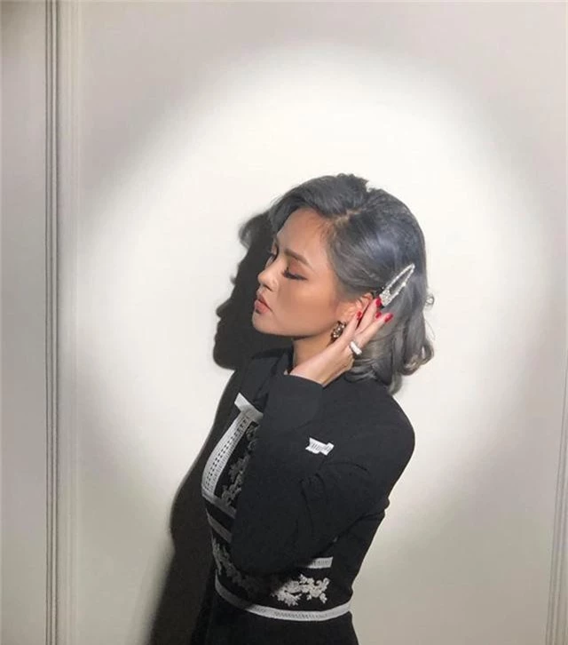  Hình ảnh mái tóc mới của Thu Quỳnh khiến nhiều người nghĩ cô sắp trở lại với My sói 