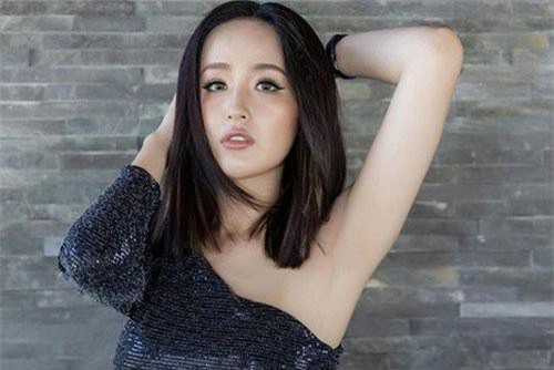 Mới công bố có bạn trai chưa được bao lâu, Mai Phương Thúy đã bất ngờ trải lòng: "Cô đơn cũng là một loại chiến thắng"