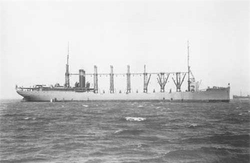 Kinh hoàng chiến hạm khổng lồ Mỹ 'bốc hơi' trong tích tắc