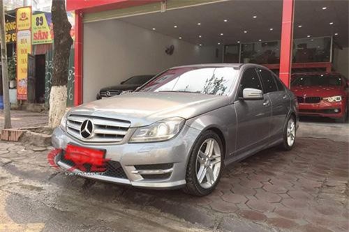 Xe sang 10 năm tuổi tầm giá từ 600 triệu hút khách Việt