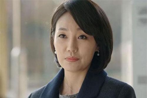 Bị mẹ chồng chê càng ngày càng lười, tôi chỉ ra lý do xuất phát từ một người mới xuất hiện trong nhà khiến bà nín thinh