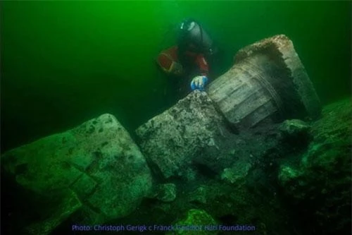 Thợ lặn tìm thấy tàn tích của một ngôi đền cổ Ai Cập ở thành phố Heracleion hiện đang nằm dưới biển (Nguồn: Christoph Gerigk/Hilti Foundation/Egypt Ministry of Antiquities)