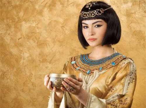 Bí ẩn cuộc đời Nữ hoàng Cleopatra: Vị nữ vương quyến rũ với tài trí thông minh vô thường và độc chiêu quyến rũ đàn ông “bách phát bách trúng”