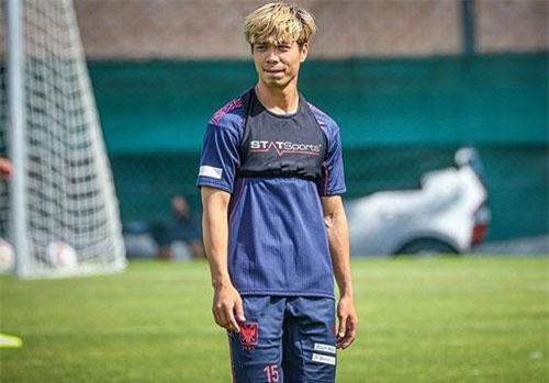 Công Phượng miệt mài tập luyện, quyết thoát cảnh dự bị ở Bỉ