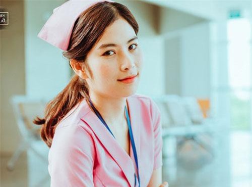 Chị gái Nam Em - Nam Anh đáp trả lời chê bai không có thực lực, chỉ nổi nhờ scandal tình ái lằng nhằng