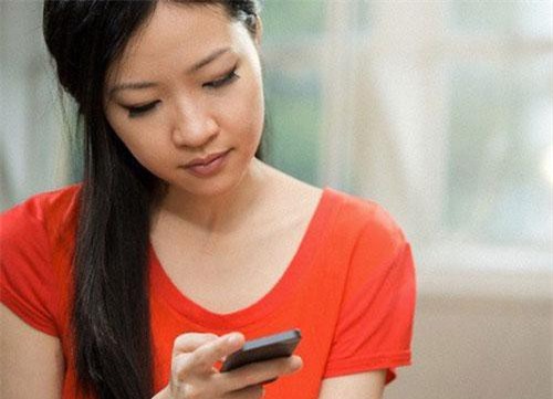 Định dọa chồng một trận cho chừa, nào ngờ tôi hụt hẫng khi thấy anh "phản đòn" nhanh như chớp và giãy nảy lên đổ hết lỗi cho vợ