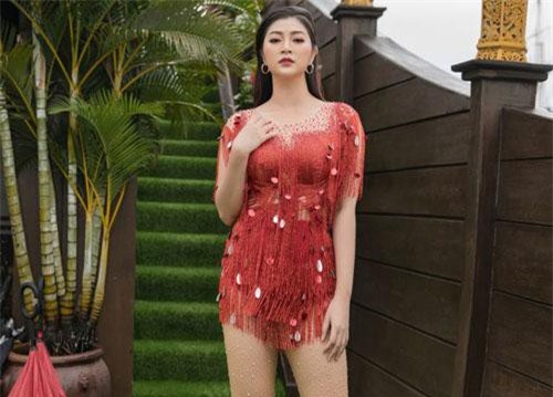 Phũ phàng từ chối đại gia bao nuôi, Thanh Trúc tự tiết kiệm tiền mua nhà, xe