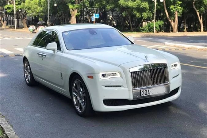 Rolls-Royce Ghost dung 8 nam, ban 10 ty tai Viet Nam