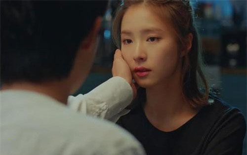 Lời thì thào giữa chồng và đứa cháu phơi bày bí mật khiến tôi lặng người