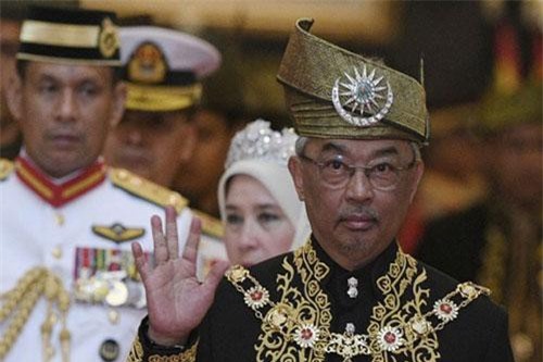 Quốc vương thứ 16 của Malaysia đăng quang