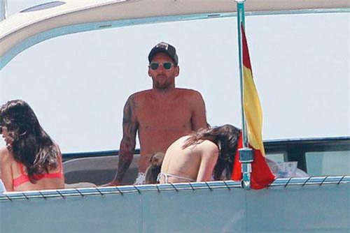 Messi chơi sang với chuyến nghỉ dưỡng trên siêu du thuyền