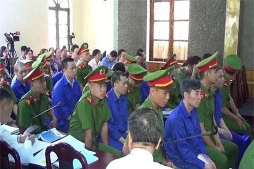 Tuyên phạt 17 bị cáo vụ án sai phạm đền bù dự án thủy điện Sơn La