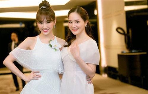 Lan Phương đẹp thanh thoát cùng đầm trắng tinh khôi khoe vẻ đẹp "một chín một mười" với Hari Won tại sự kiện