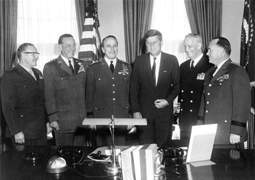 Top 22 bí mật quân sự và CIA được giải mật (Phần 2)