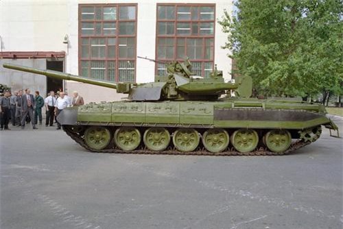 Xe tăng chủ lực kiêm xe chiến đấu bộ binh siêu độc đáo của Ukraine