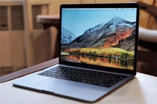 3. MacBook Pro 13 2018.