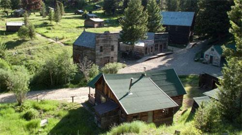 Thị trấn “ma quái” được miễn phí mọi thứ nhưng không ai dám đến ở