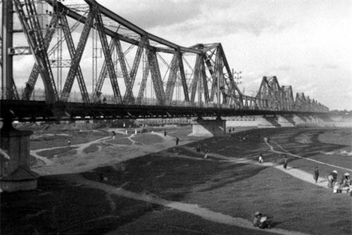 Ảnh xưa hiếm có về cầu Long Biên của Hà Nội