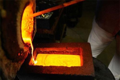 Giá vàng trong nước, thế giới đồng loạt sụt mạnh