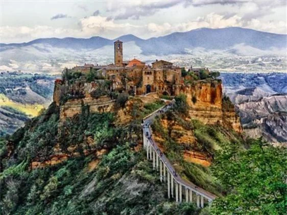Khám phá thị trấn 2.500 năm tuổi ở nước Ý - 3