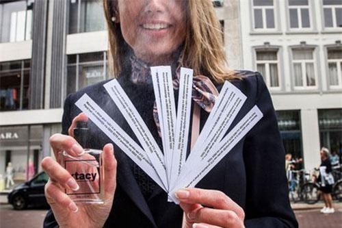 Hồ sơ Interpol: Cảnh sát Hà Lan sản xuất nước hoa phát hiện thuốc lắc