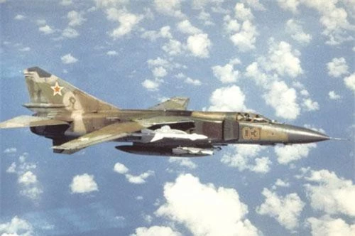 Vào ngày 4/7/1989, Đại tá Nikolai Skuridin điều khiển chiến cơ Liên Xô MiG-23M mang theo 260 viên đạn cho một khẩu súng cỡ nòng 23 mm xuất phát từ căn cứ không quân Liên Xô Bagicz gần Kolobrzeg, Ba Lan.
