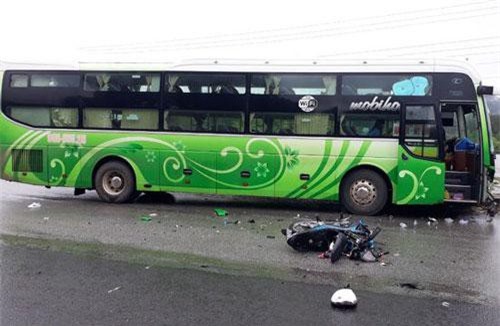 Kon Tum: Va chạm với ô tô khách, thanh niên tử vong tại chỗ