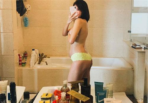 Sau 2 tháng kết hôn, siêu mẫu Phương Mai chính thức khoe bụng bầu, tiết lộ đã mang thai ở tháng thứ 5