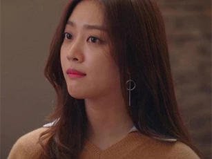 Mẹ chồng bắt rút tiền tiết kiệm trả nợ cho em rể, tôi đáp trả 1 câu khiến bà ngượng chín cả mặt
