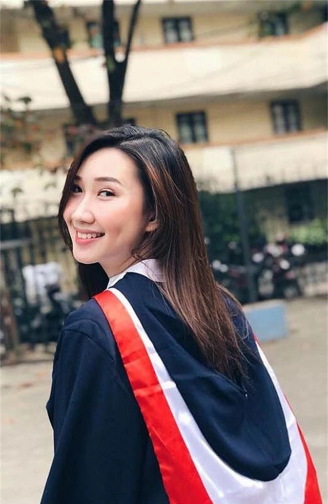 “Bông hồng” Lào gốc Việt xinh đẹp trong lễ tốt nghiệp tại Học viện Ngoại giao - 5