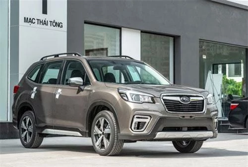 Forester là mẫu xe đầu tiên được đưa về Việt Nam từ Thái Lan, mẫu xe Subaru hiếm hoi được lắp ráp ngoài Nhật Bản ở châu Á.