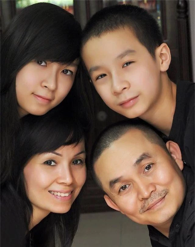 Xuân Hinh chia sẻ ảnh gia đình gây sốt mạng xã hội - 1