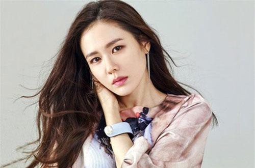 Phụ nữ sinh vào 4 tháng âm lịch này hạnh phúc đủ đầy, từ tháng 7 đến hết năm vạn sự may mắn thăng hoa